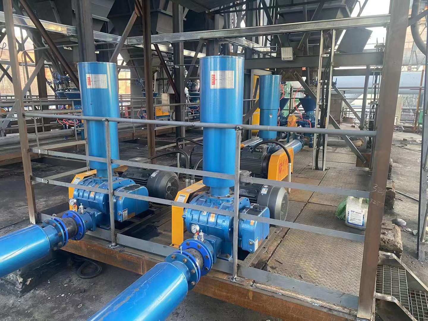 कार्यक्षम सामग्री हाताळण्यासाठी धूळ कण वायवीय संदेशवाहक उपकरणे